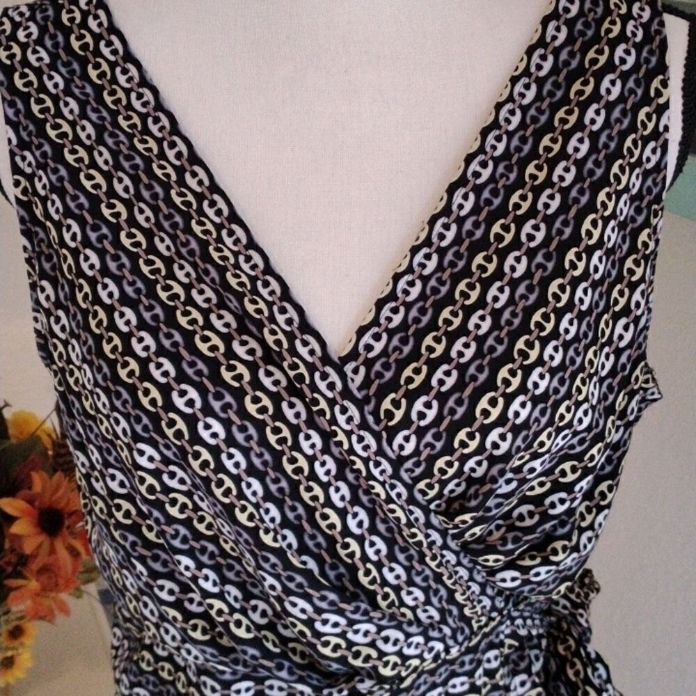Covington Wrap Front Top - Picture 2 of 11